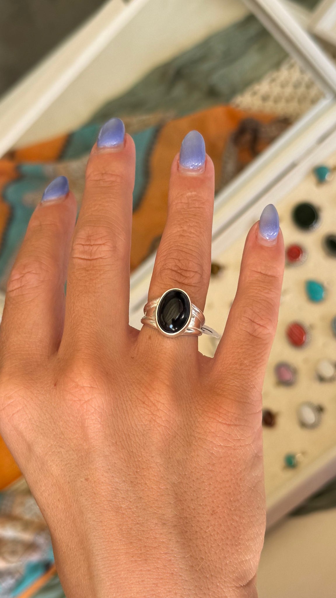 Chunky Black Onyx - size 6.5