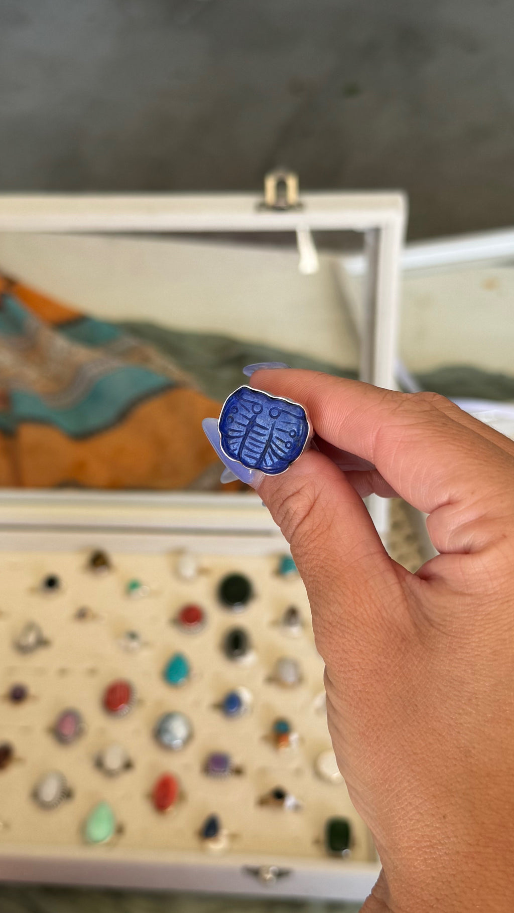Lapis Lazuli Engraved 🦋 - size 5.5