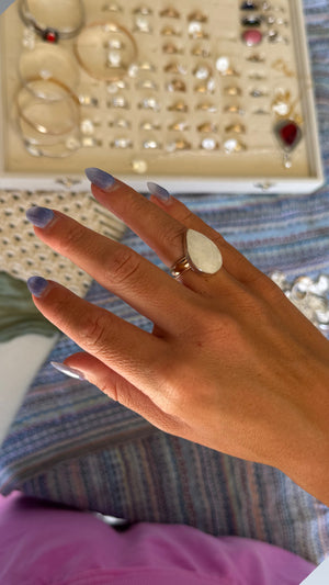 Teardrop Moonstone - size 7.5