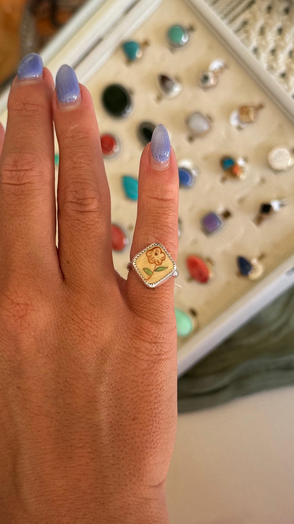 Painted Flower - size 4.75
